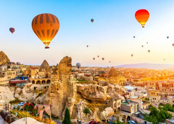 منظر ساحر إسطنبول وكابادوكيا